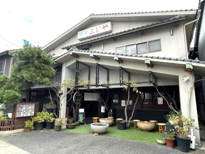 藤屋、外観