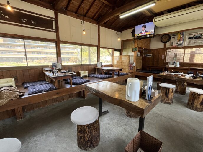 「明礬うどん」の店内