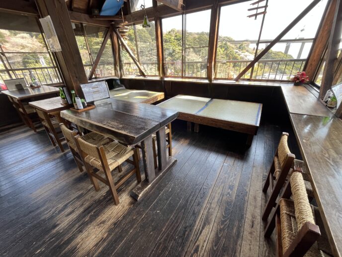 岡本屋売店の店内