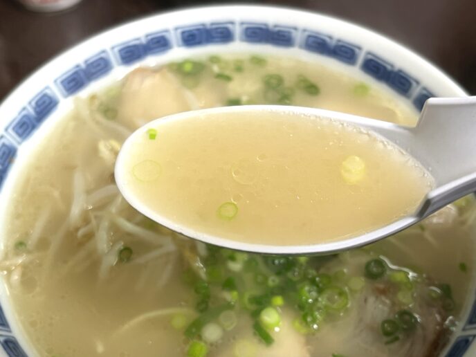 月天のラーメン・スープ