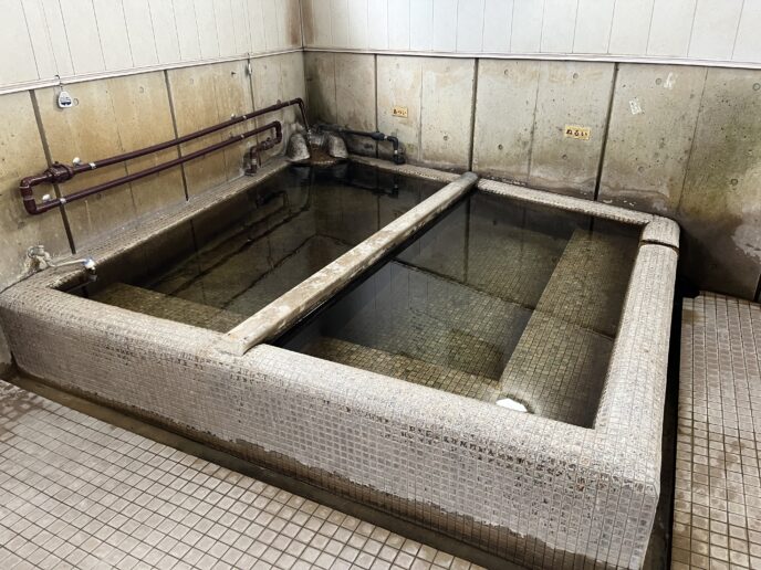 やよいの湯 湯船