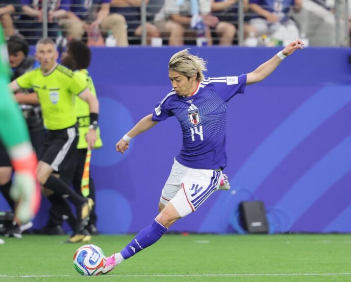 伊東純也選手
