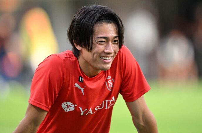 中村敬斗選手
