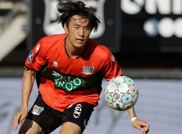 小川航基選手