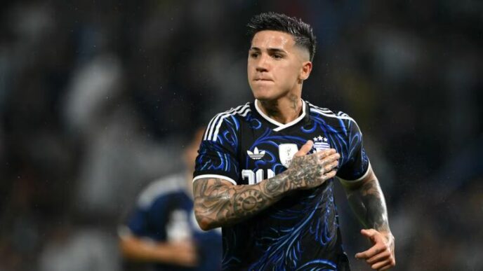 エンソ・フェルナンデス
